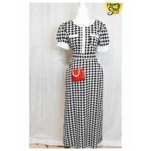 Geometric retro style short sleeve long maxi dress black and white print